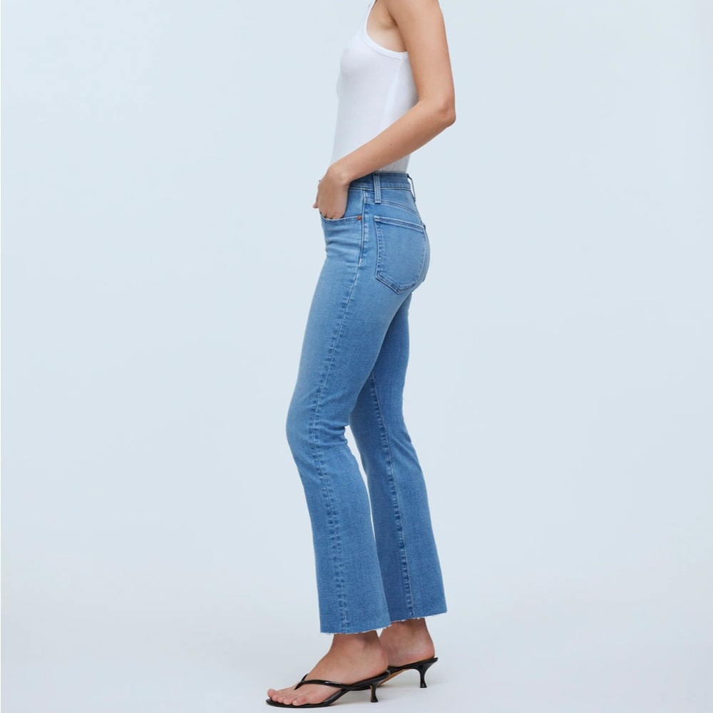 Madewell Mid Rise Kick Out Jean - Picture 2 of 15